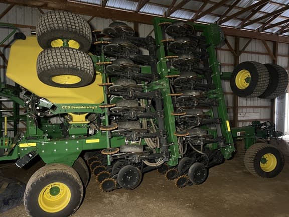 Image of John Deere N530C equipment image 3