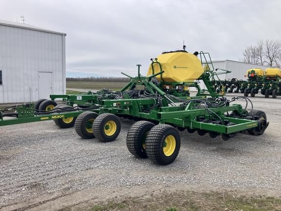 Image of John Deere N530C equipment image 1