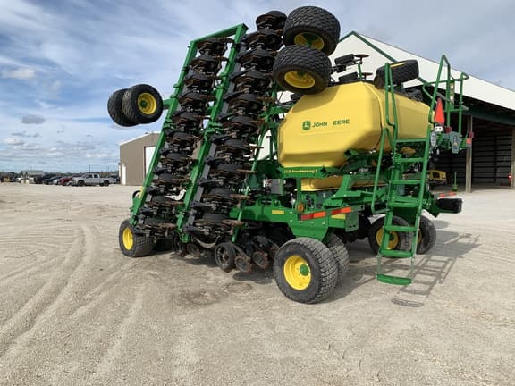 Image of John Deere N540C equipment image 2