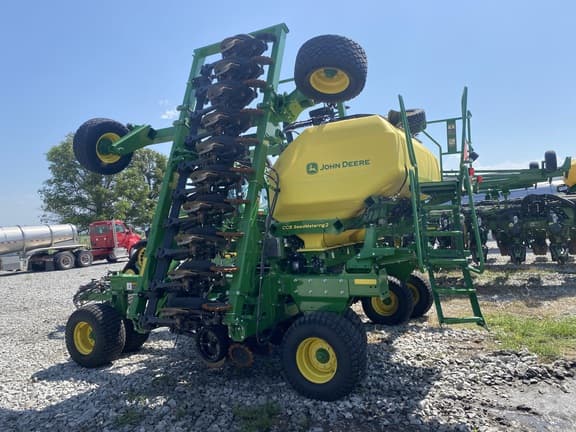 Image of John Deere N540C equipment image 4