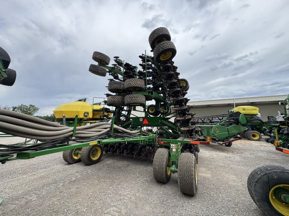 Image of John Deere N560 equipment image 2