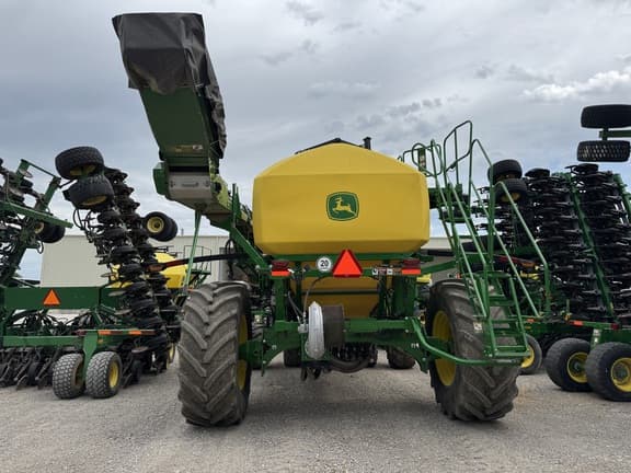 Image of John Deere N560 equipment image 4