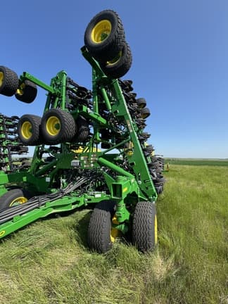 Image of John Deere N560 equipment image 1