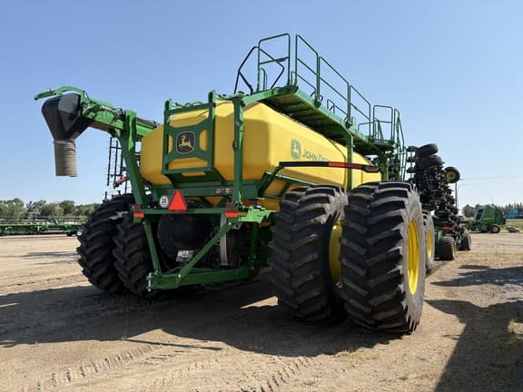 Image of John Deere N560F equipment image 3