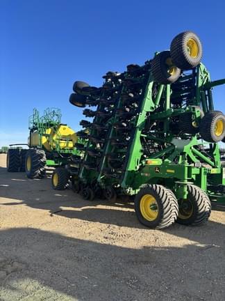 Image of John Deere N560F equipment image 3