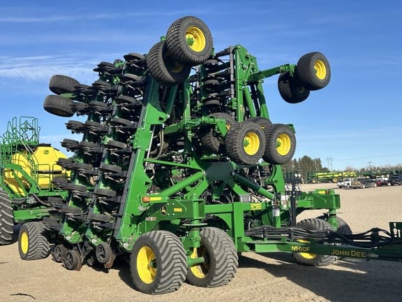 Image of John Deere N560F equipment image 2