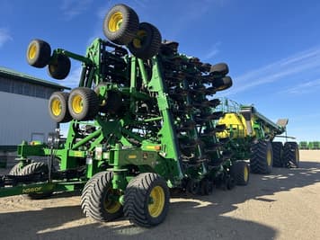 Main image John Deere N560F