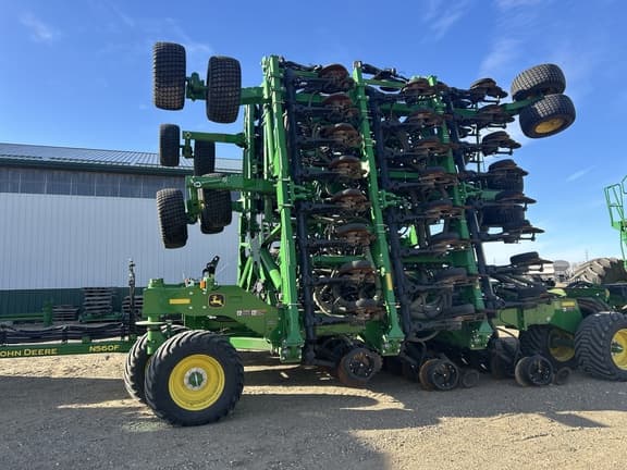 Image of John Deere N560F equipment image 1