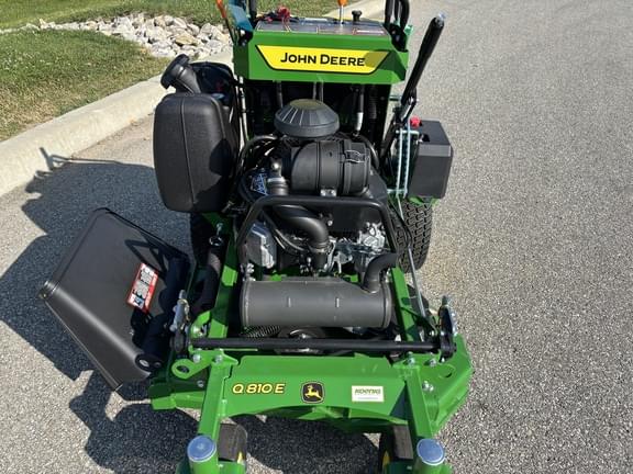 Image of John Deere Q810E equipment image 2