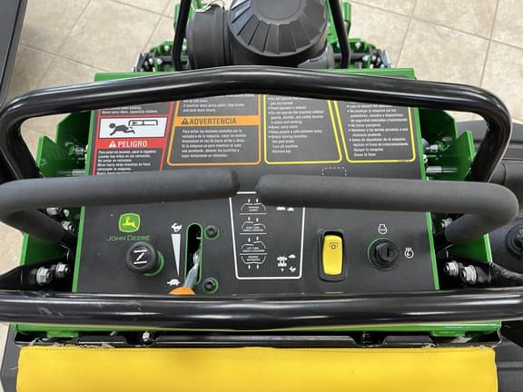 Image of John Deere Q810E equipment image 4