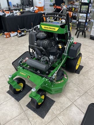 Image of John Deere Q810E equipment image 1