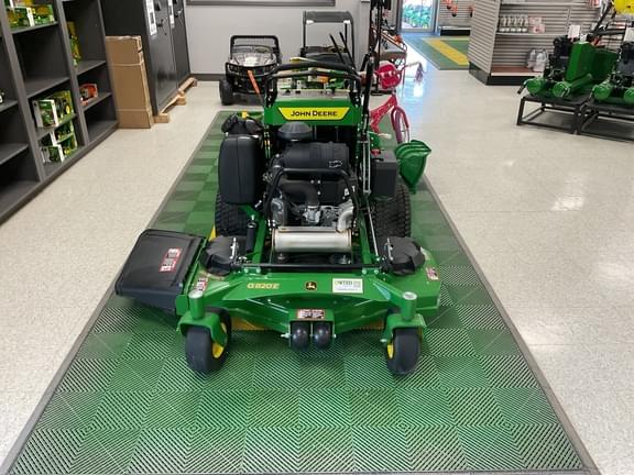 Image of John Deere Q820E equipment image 2