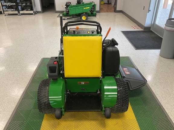 Image of John Deere Q820E equipment image 3