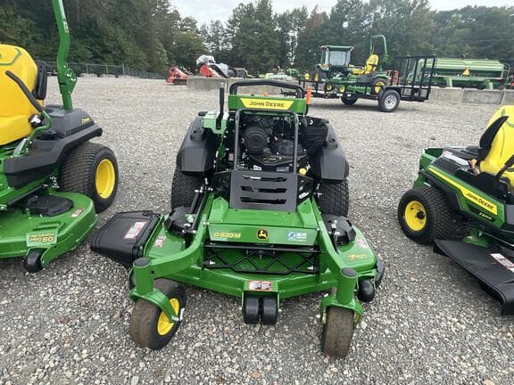 Image of John Deere Q820M equipment image 2