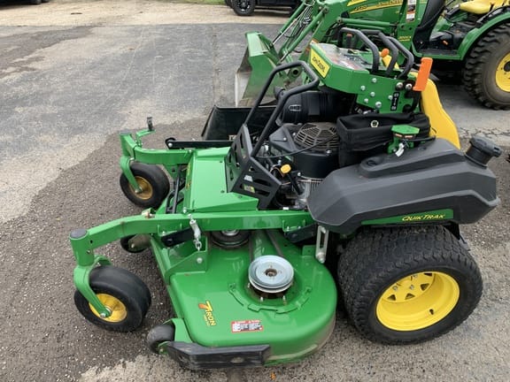 2025 John Deere Q820M Equipment Image0