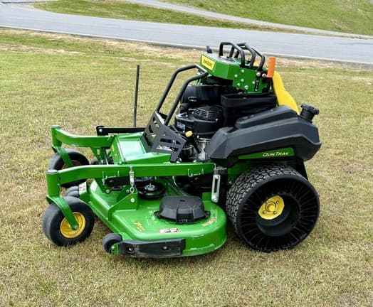 Image of John Deere Q820M equipment image 3