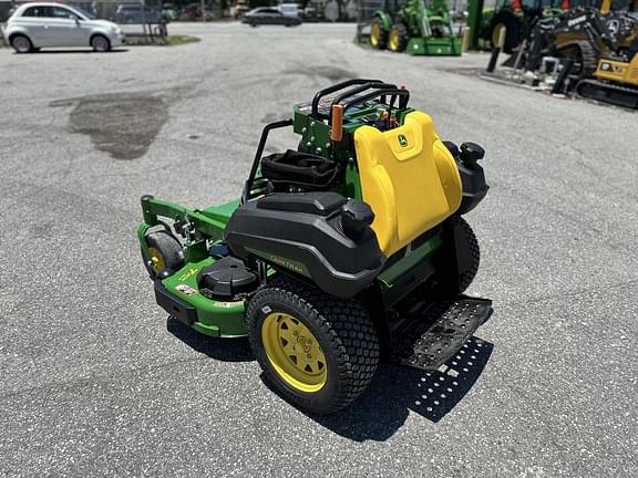 Image of John Deere Q820M equipment image 2