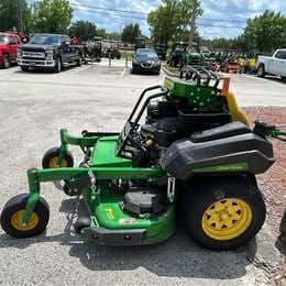 Image of John Deere Q820M Image 1