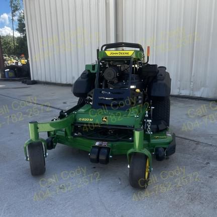 Image of John Deere Q820M equipment image 1