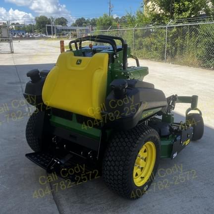 Image of John Deere Q820M equipment image 3