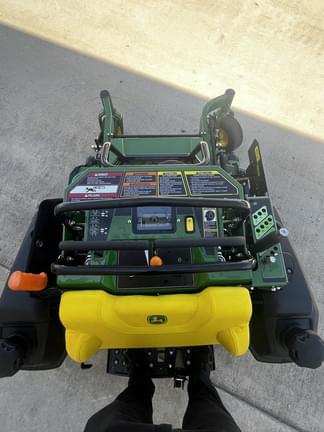 Image of John Deere Q820M equipment image 4