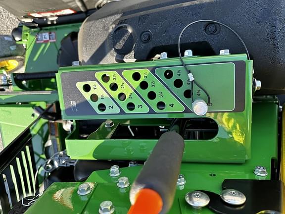 Image of John Deere Q850R equipment image 2