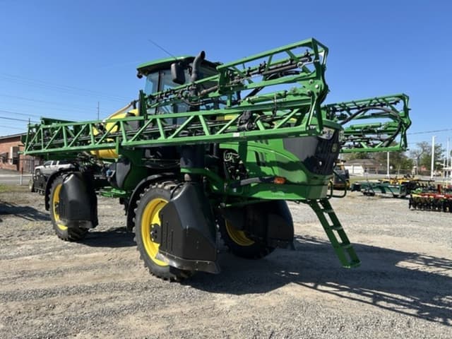 Image of John Deere R4023 equipment image 1