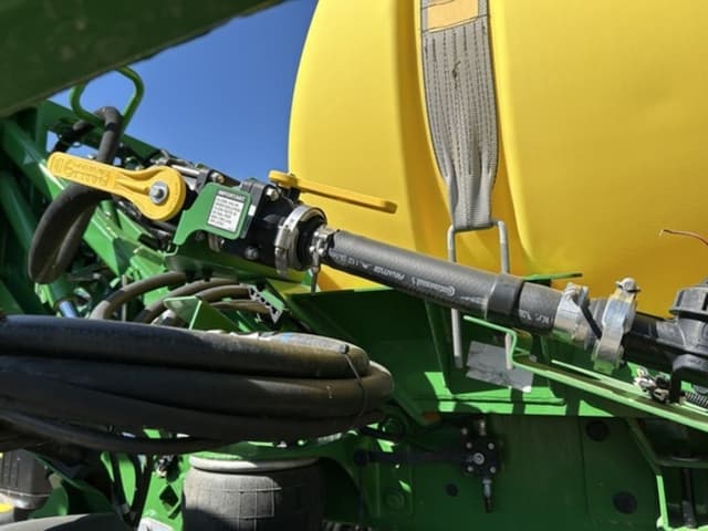 Image of John Deere R4023 equipment image 3
