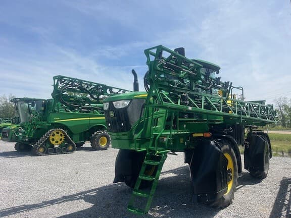 Image of John Deere R4023 equipment image 1