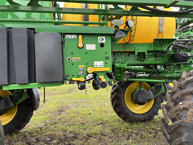 Image of John Deere R4023 equipment image 3