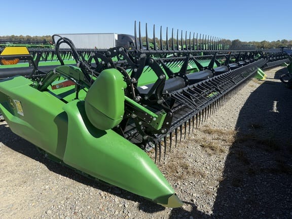 2025 John Deere RDF35 Equipment Image0