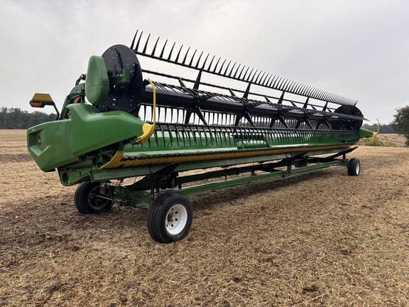 2025 John Deere RDF35 Equipment Image0