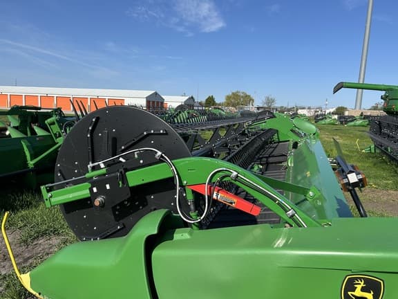 Image of John Deere RDF40 equipment image 4