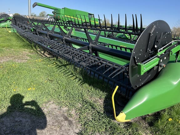 2025 John Deere RDF40 Equipment Image0