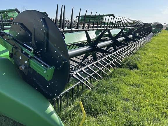 Image of John Deere RDF40 equipment image 1