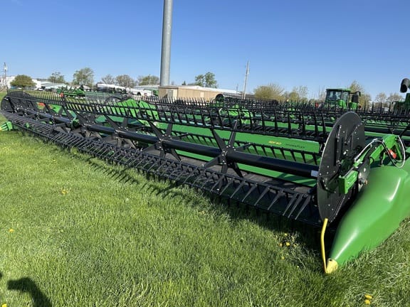 2025 John Deere RDF40 Equipment Image0