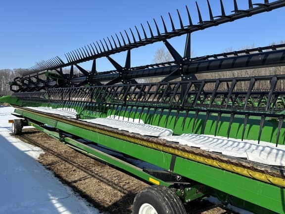 Image of John Deere RDF40 equipment image 1