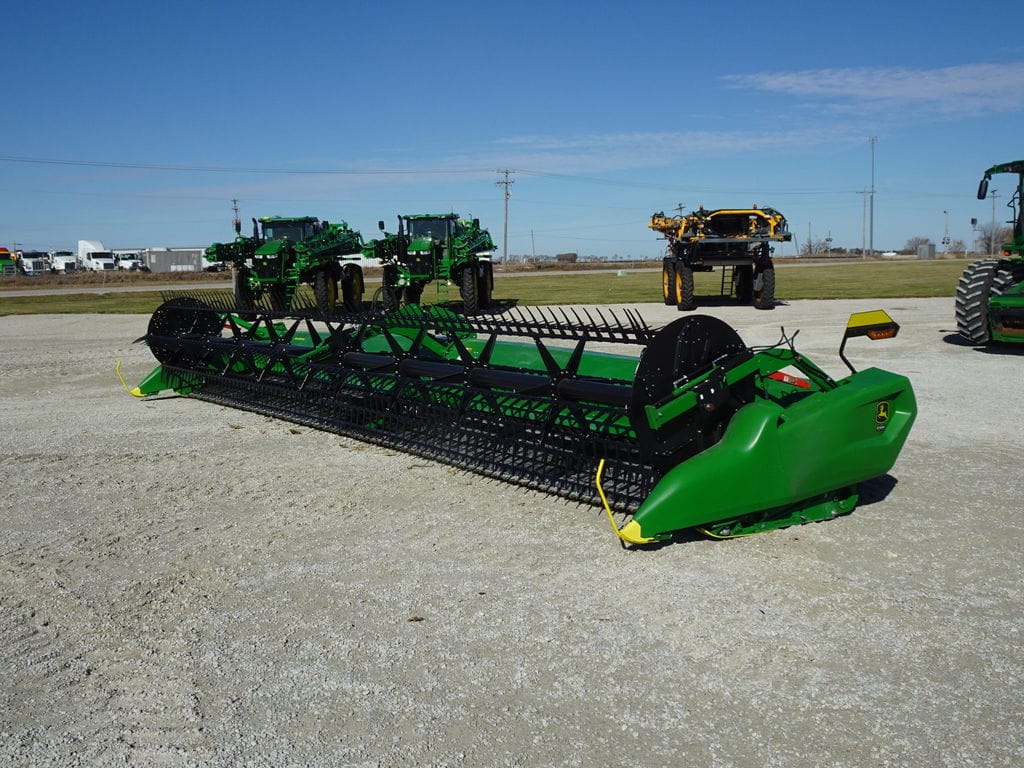 2025 John Deere RDF40 Equipment Image0