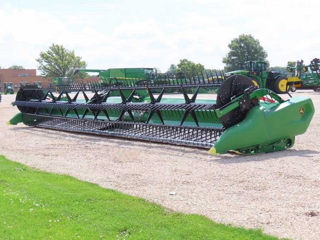 2025 John Deere RDF40 Equipment Image0