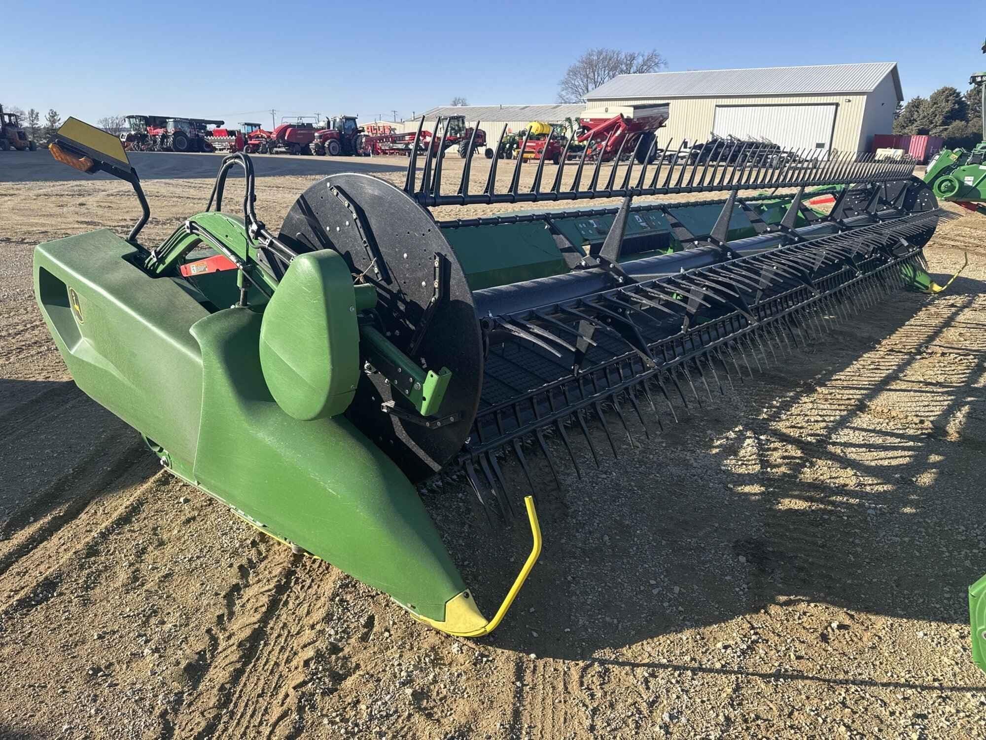 2025 John Deere RDF30 Equipment Image0