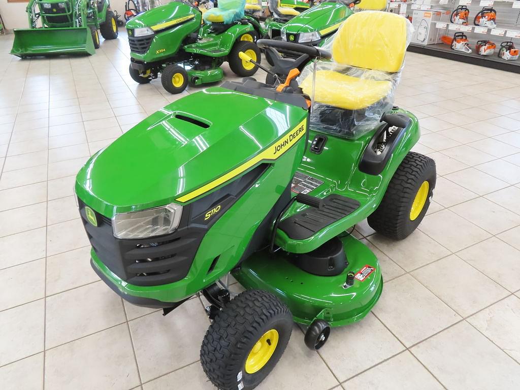 Image of John Deere S110 Image 0