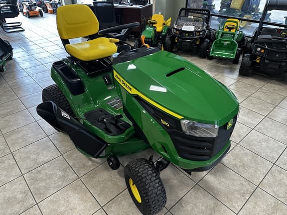 Image of John Deere S110 equipment image 1