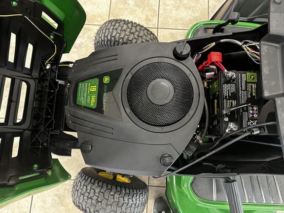 Image of John Deere S110 equipment image 3