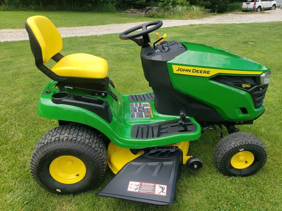 2025 John Deere S110 Equipment Image0