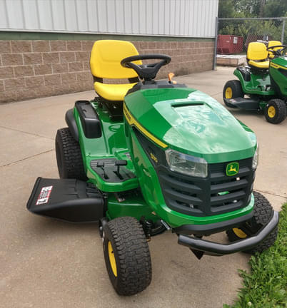 Image of John Deere S130 Image 0