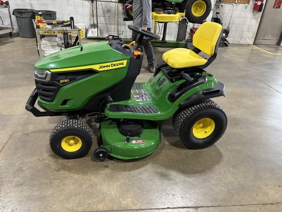Image of John Deere S130 equipment image 1