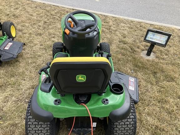 Image of John Deere S130 equipment image 4