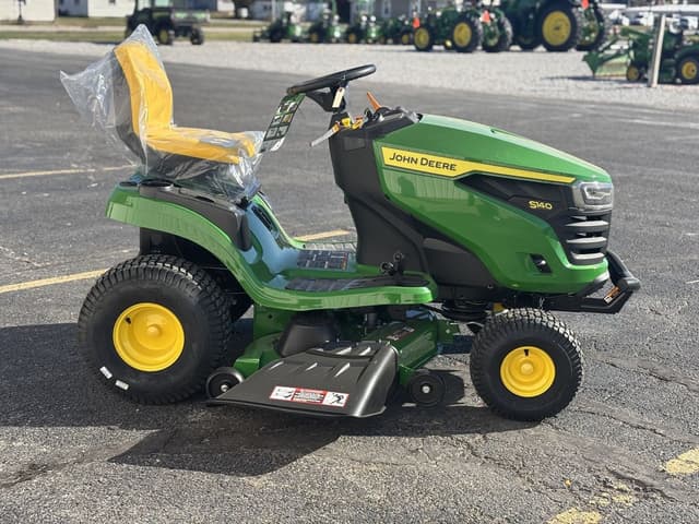 Image of John Deere S140 equipment image 3