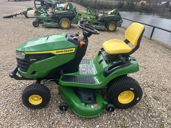 2025 John Deere S140 Equipment Image0