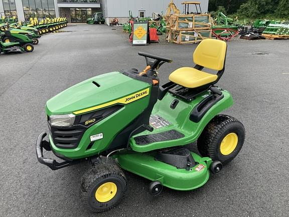 Image of John Deere S140 equipment image 1